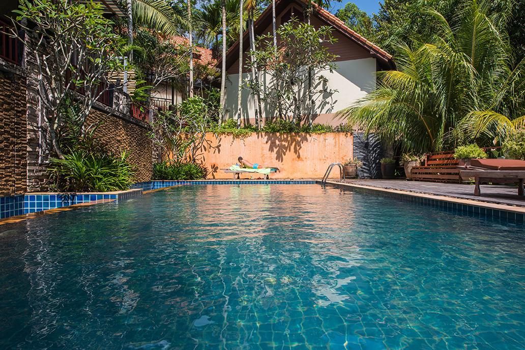 Kanita Resort And Villa Karon Exteriör bild
